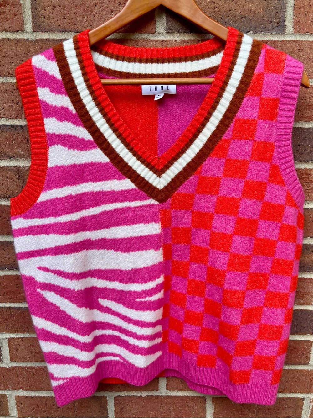 THML Colorblock Sweater Vest XL | Pink Zebra & Checkerboard V-Neck Knit - Picture 4 of 9